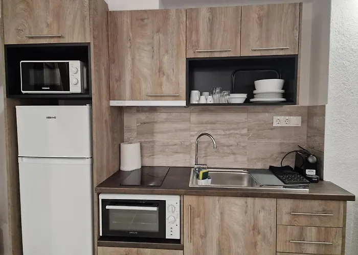 Το Στενάκι