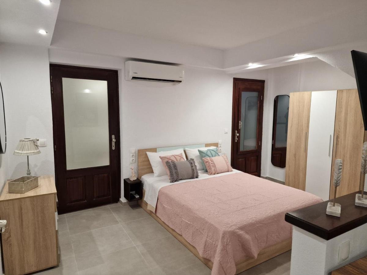 Apartment το στενάκι