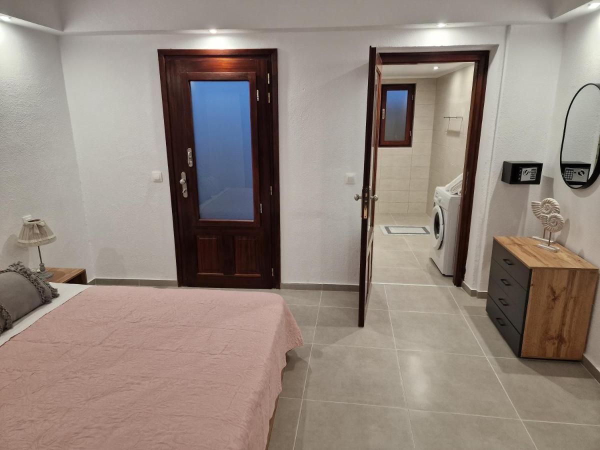 Apartment το στενάκι