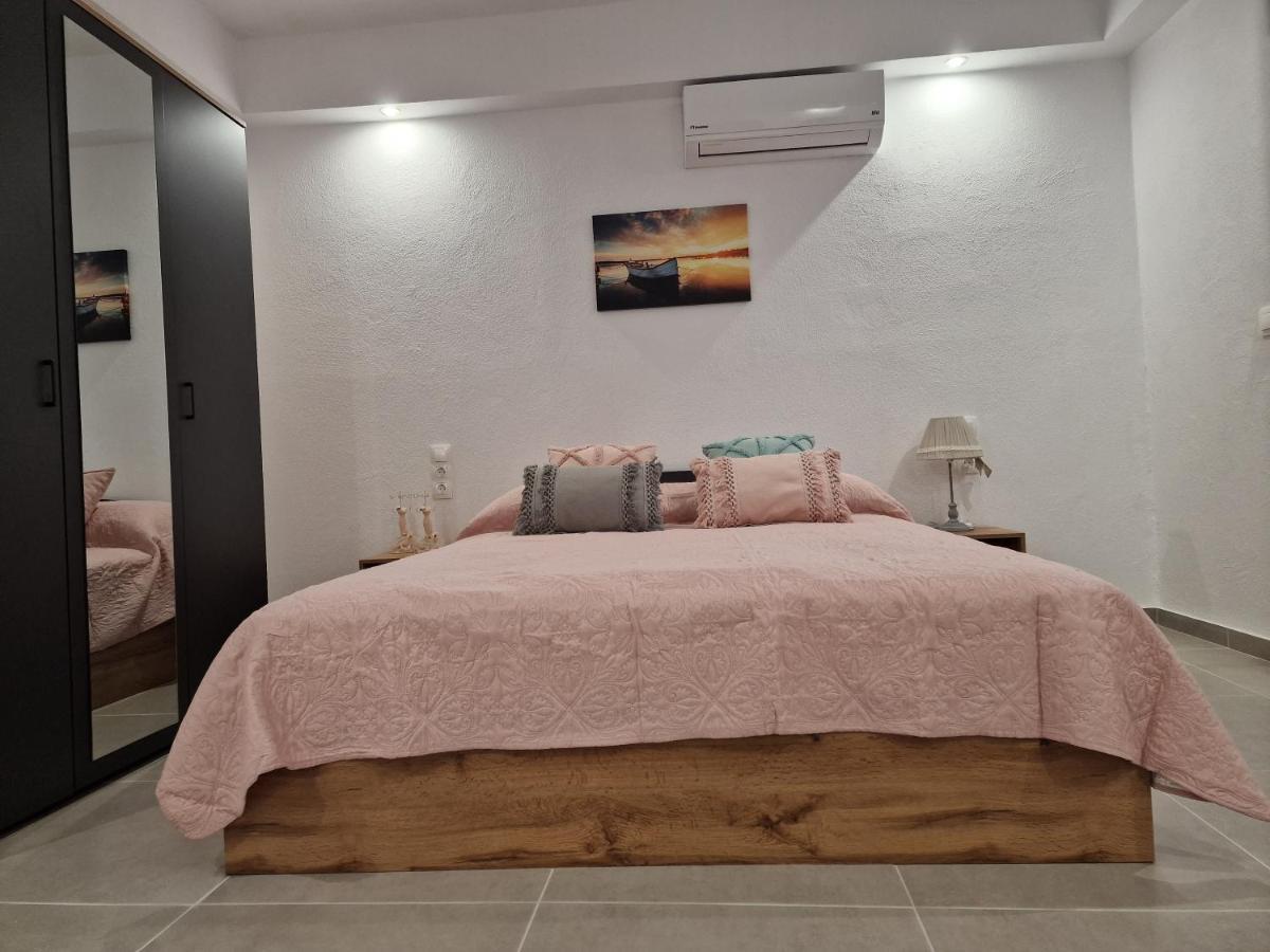 Apartment το στενάκι